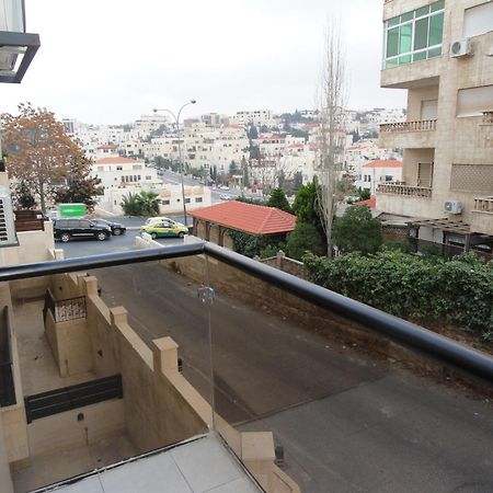 Dair Ghbar Apartment Amman Room photo